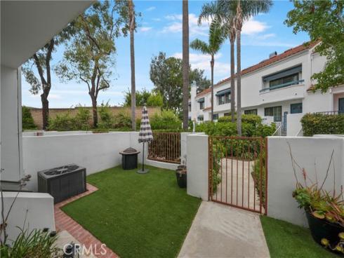 19581  Pompano Ln  107 , Huntington Beach, CA