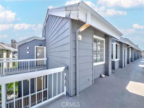 20301  Bluffside  D401  Circle, Huntington Beach, CA