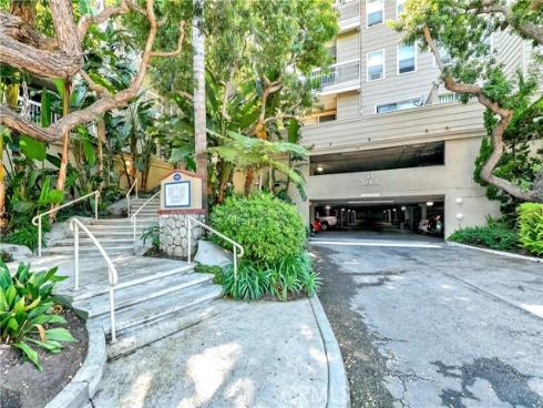 20301  Bluffside  D401  Circle, Huntington Beach, CA