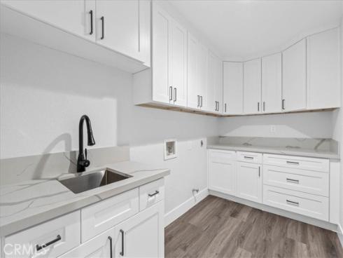 1915  Pine St  , Huntington Beach, CA