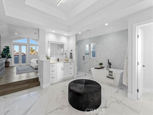 1915  Pine St  , Huntington Beach, CA