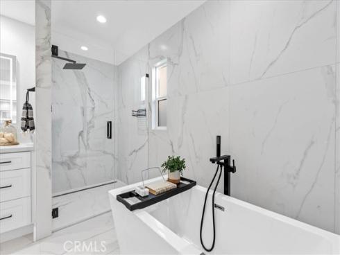 1915  Pine St  , Huntington Beach, CA