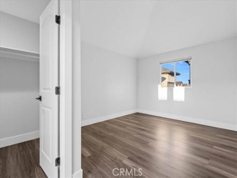 1915  Pine St  , Huntington Beach, CA