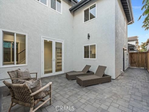 1915  Pine St  , Huntington Beach, CA