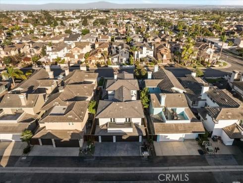 1915  Pine St  , Huntington Beach, CA