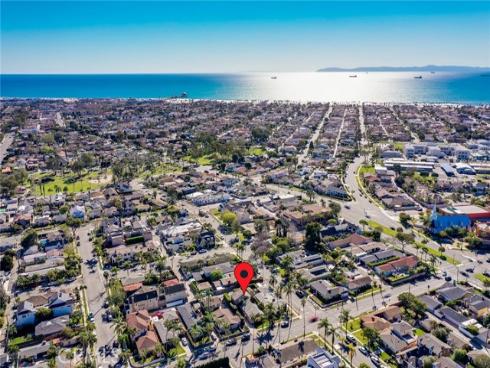 118  Adams   Avenue, Huntington Beach, CA