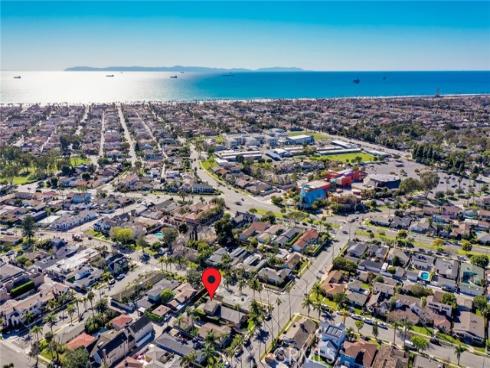 118  Adams   Avenue, Huntington Beach, CA