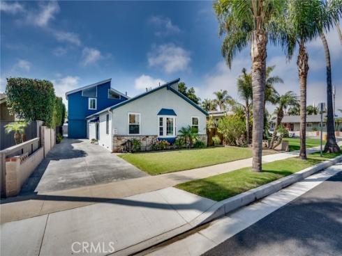 118  Adams   Avenue, Huntington Beach, CA