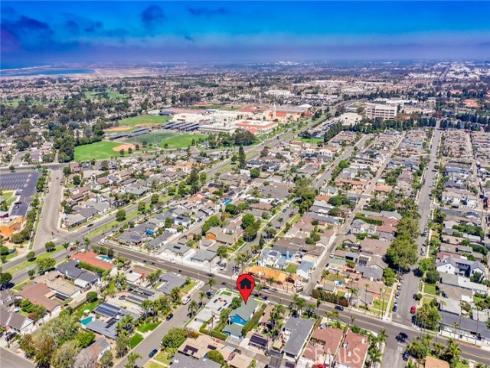 118  Adams   Avenue, Huntington Beach, CA