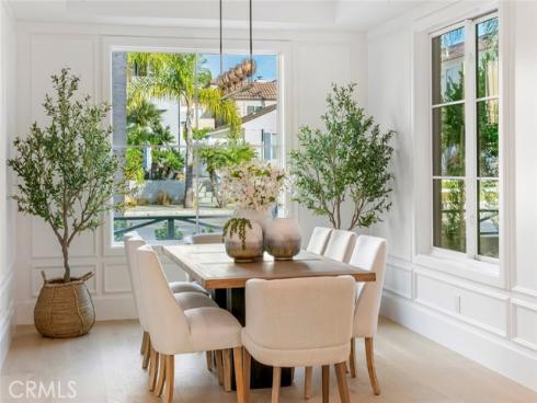 521  12th   Street, Huntington Beach, CA