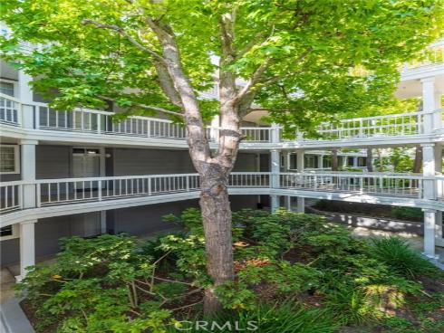 20371  Bluffside  B214  Circle, Huntington Beach, CA