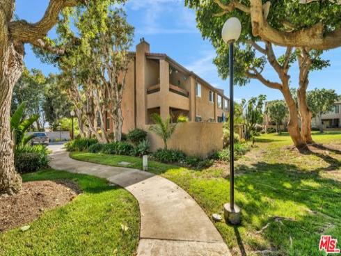 17009  Bluewater  88  Lane, Huntington Beach, CA