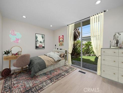 1824  Park   Street, Huntington Beach, CA