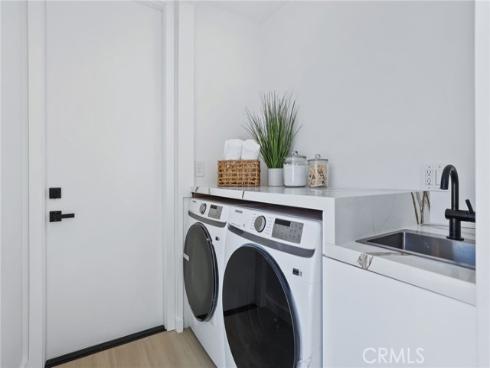 309  8th   Street, Huntington Beach, CA