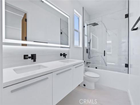 309  8th   Street, Huntington Beach, CA