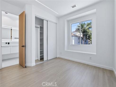 309  8th   Street, Huntington Beach, CA