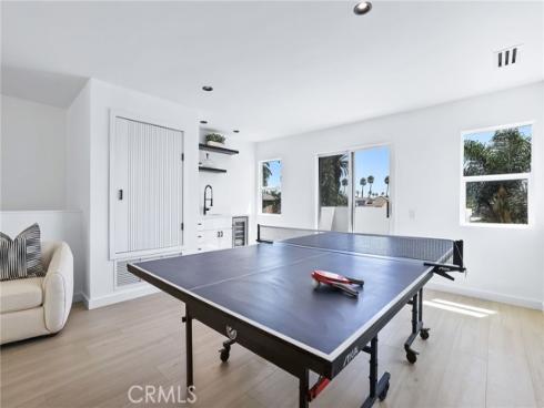 309  8th   Street, Huntington Beach, CA