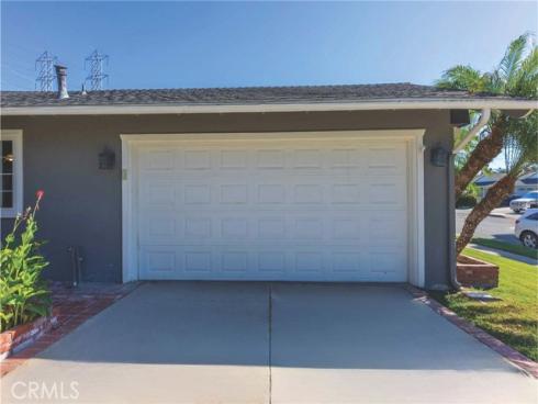 19922  Carmania   Lane, Huntington Beach, CA
