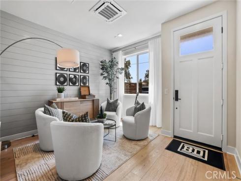 19071  Main  117  Street, Huntington Beach, CA