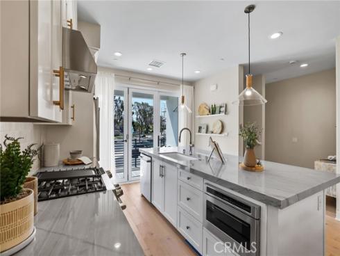 19071  Main  117  Street, Huntington Beach, CA