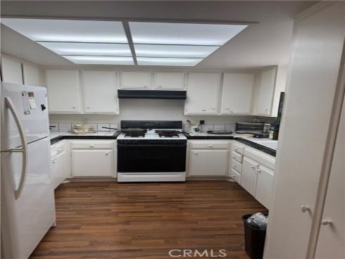 8932  Amador  1309B  Circle, Huntington Beach, CA