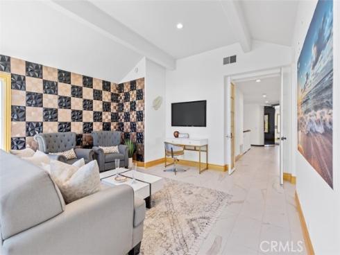 21221  Hillsdale  , Huntington Beach, CA