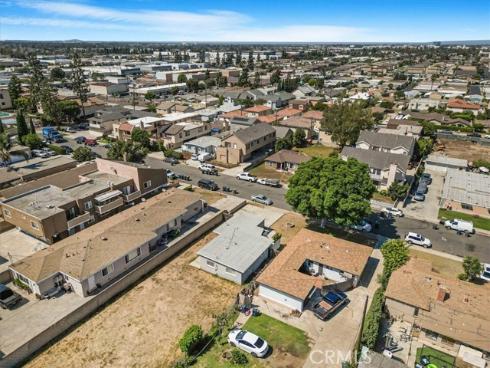 7802  Newman   Avenue, Huntington Beach, CA