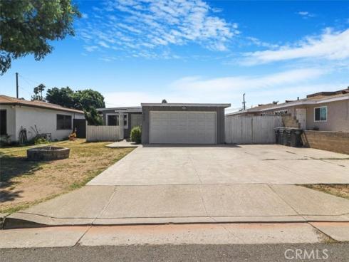 7802  Newman   Avenue, Huntington Beach, CA