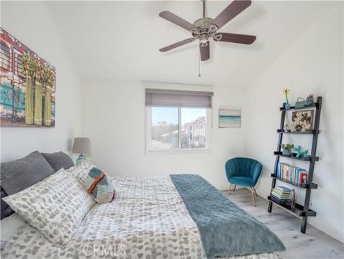 3201  Francois  67  Drive, Huntington Beach, CA