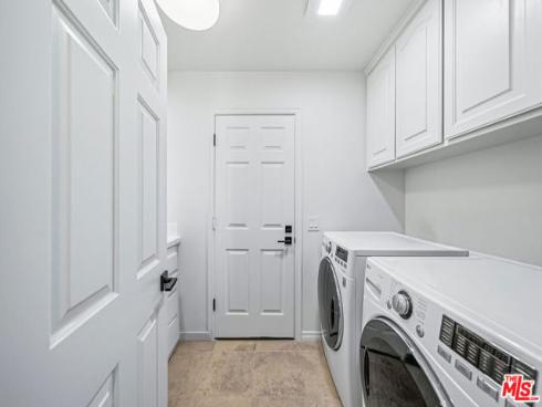 19382  Woodlands   Drive, Huntington Beach, CA