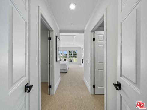 19382  Woodlands   Drive, Huntington Beach, CA