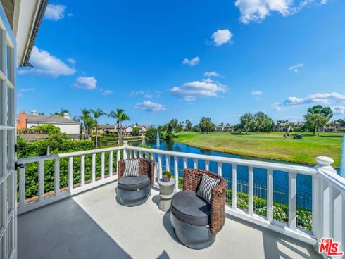 19382  Woodlands   Drive, Huntington Beach, CA