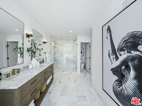 19382  Woodlands   Drive, Huntington Beach, CA