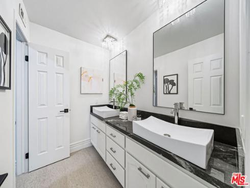 19382  Woodlands   Drive, Huntington Beach, CA