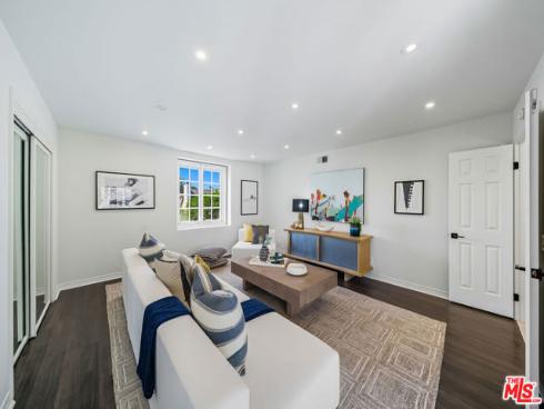 19382  Woodlands   Drive, Huntington Beach, CA