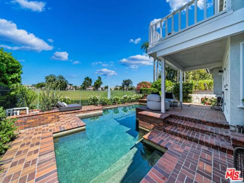 19382  Woodlands   Drive, Huntington Beach, CA