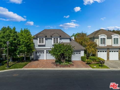 19382  Woodlands   Drive, Huntington Beach, CA