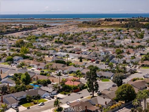 17042  Twain Lane  , Huntington Beach, CA