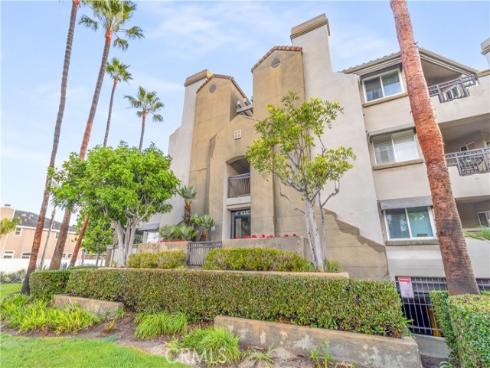 430  Lake  304  Street, Huntington Beach, CA