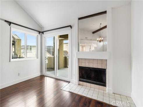 430  Lake  304  Street, Huntington Beach, CA