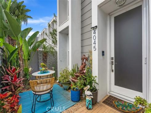 4045  Warner Ave  , Huntington Beach, CA