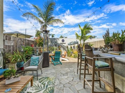 4045  Warner Ave  , Huntington Beach, CA