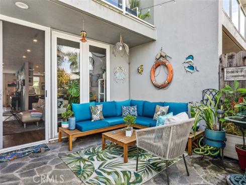 4045  Warner Ave  , Huntington Beach, CA