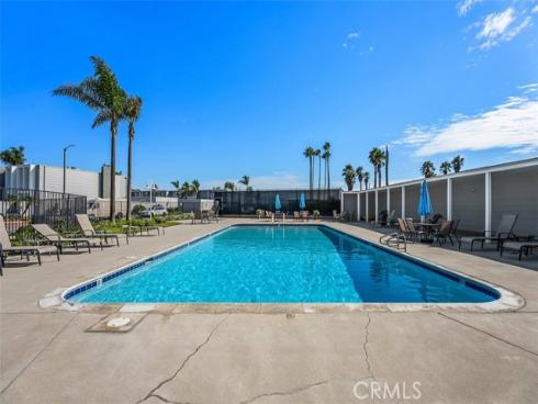 4045  Warner Ave  , Huntington Beach, CA