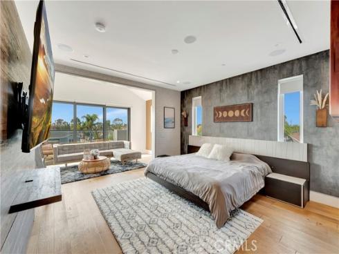 620  Huntington Street  , Huntington Beach, CA