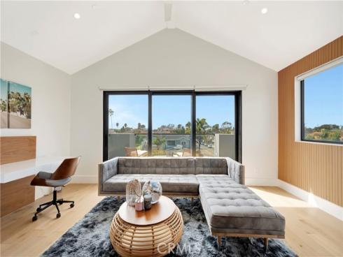 620  Huntington Street  , Huntington Beach, CA