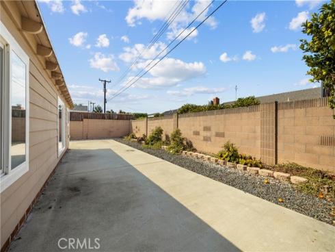 17391  Meer   Circle, Huntington Beach, CA