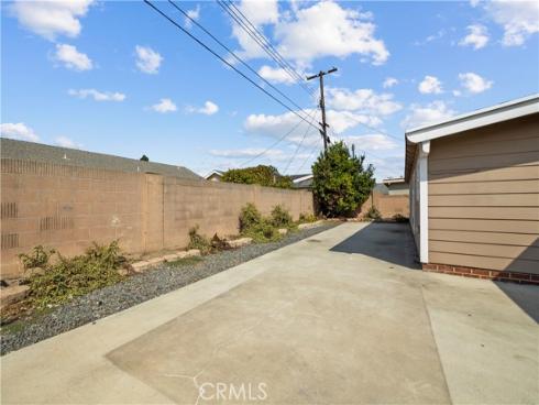 17391  Meer   Circle, Huntington Beach, CA