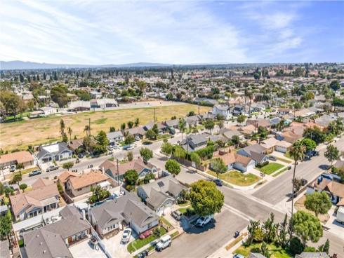 16102  Ballad   Lane, Huntington Beach, CA