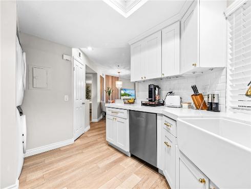 430  Lake  204  Street, Huntington Beach, CA